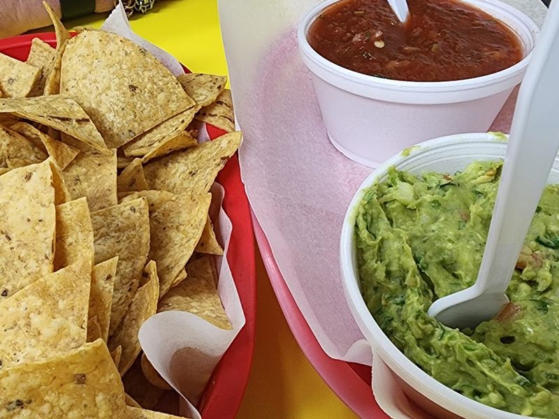 Tacos y Burritos Jalisco food