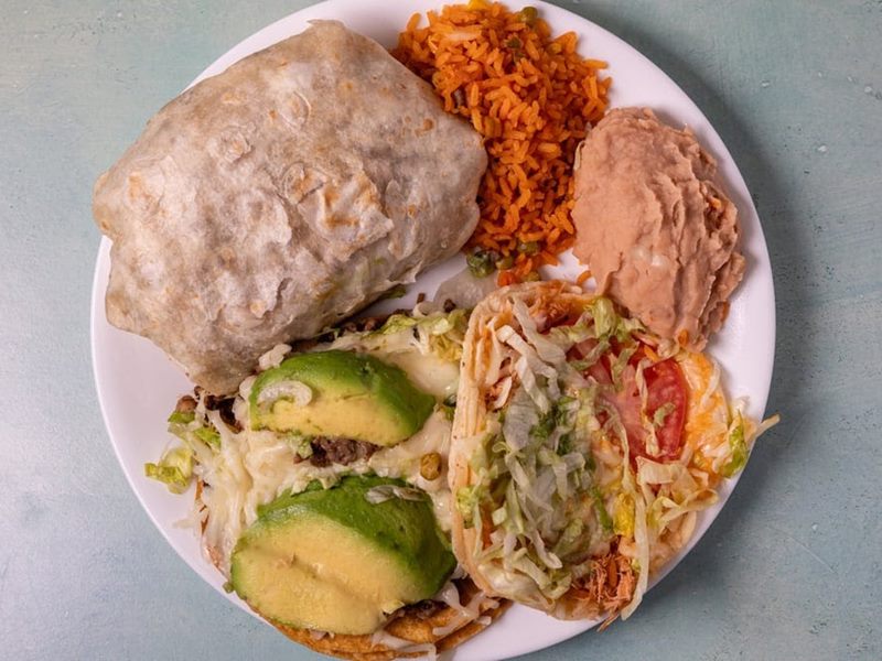 Tacos y Burritos Jalisco food